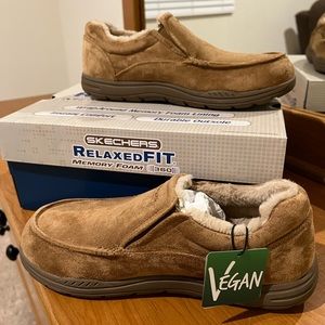 New with tags, super lightweight Skechers Men shoes